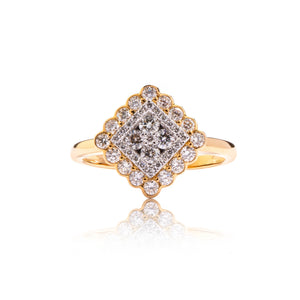 
                  
                    Load image into Gallery viewer, Lorelei princess diamond ring in 18k gold
                  
                