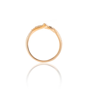 
                  
                    Load image into Gallery viewer, Lorelei diamond leaf ring in 18k gold
                  
                