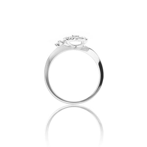 
                  
                    Load image into Gallery viewer, Four leaf clover curved diamond ring in 18k white gold
                  
                