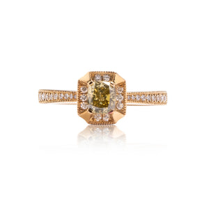 
                  
                    Load image into Gallery viewer, Vintage diamond ring in 18k gold
                  
                