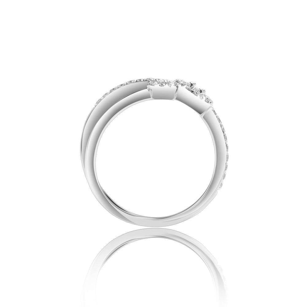 
                  
                    Load image into Gallery viewer, Halo pavé diamond ring in 18k white gold
                  
                