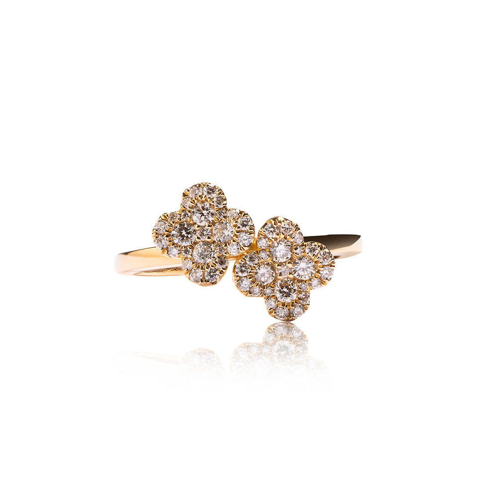 Four leaf clover floral diamond ring in 18k gold